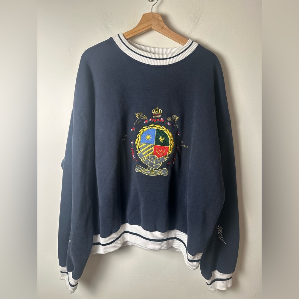YELLOW THE LABEL Herald Crest Sweatshirt in Navy, Women’s Size XXL